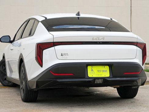 Used 2025 Kia K4 FWD image 5