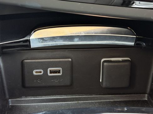 Used 2023 Buick Envision Preferred FWD image 23