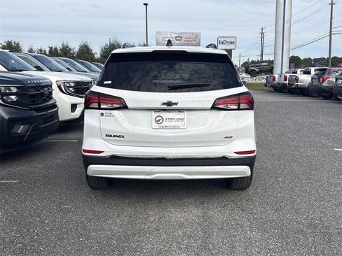 Used 2022 Chevrolet Equinox RS image 6