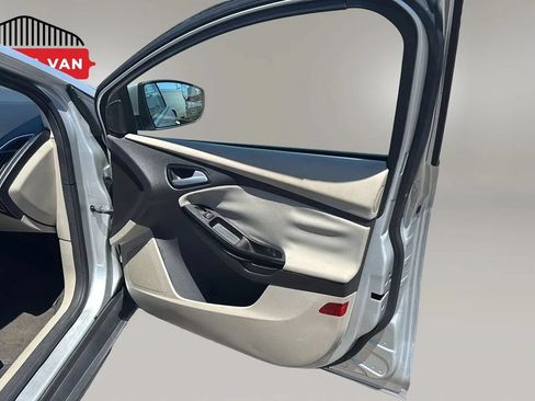 Used 2013 Ford Focus Electric Hatchback FWD image 25