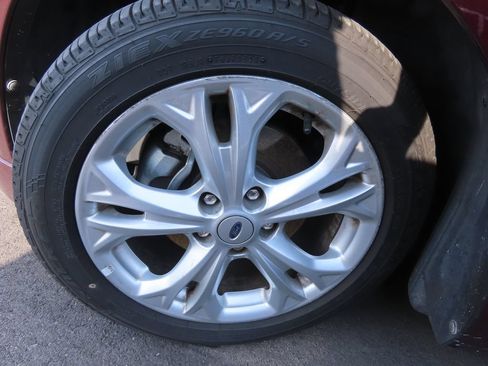 Used 2012 Ford Fusion SE FWD image 15
