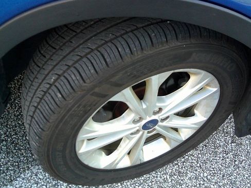 Used 2019 Ford Escape SEL AWD/4WD image 34