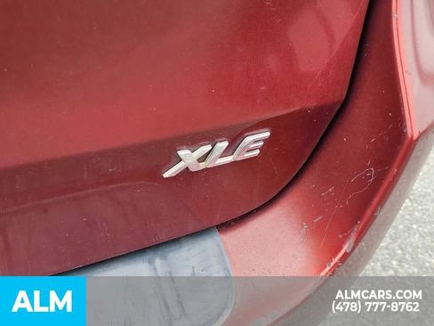 Used 2014 Toyota Sienna XLE image 22