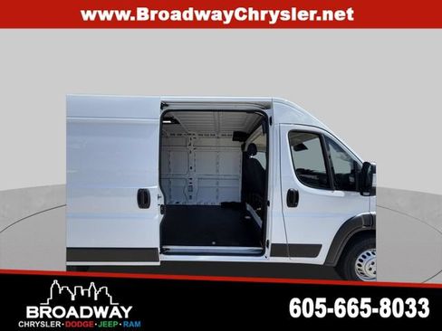 New 2026 RAM ProMaster 2500 w/ Convenience Group FWD image 10