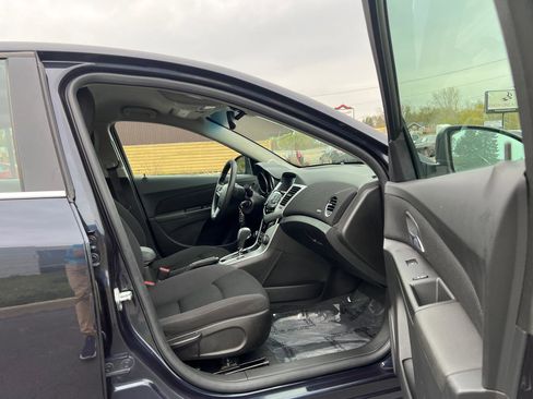 Used 2016 Chevrolet Cruze LT FWD image 40