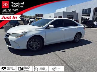 Used 2015 Toyota Camry SE w/ Moonroof Package FWD video 1