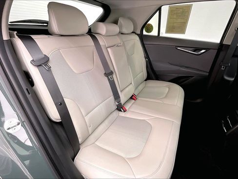 Used 2023 Kia Niro EX image 18