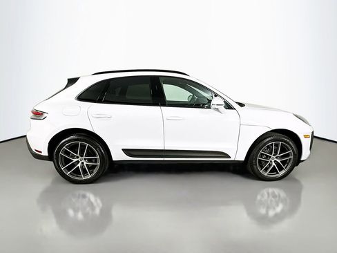 Certified 2023 Porsche Macan AWD/4WD image 8
