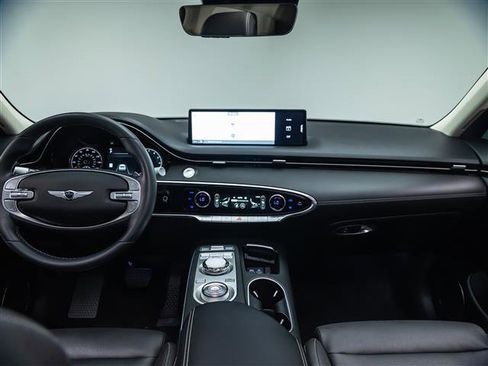 Used 2023 Genesis GV70 2.5T w/ Select Package image 21