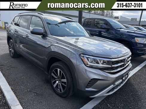 Used 2022 Volkswagen Atlas SE image 1