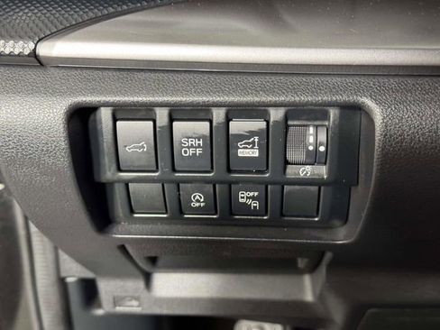 Used 2023 Subaru Forester Premium AWD/4WD image 19