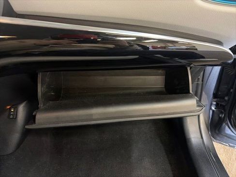 Used 2017 Toyota Prius Prime Advanced w/ Carpet Mat Package image 32