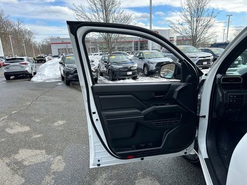 Certified 2025 Toyota Tacoma SR w/ Towing Package image 19