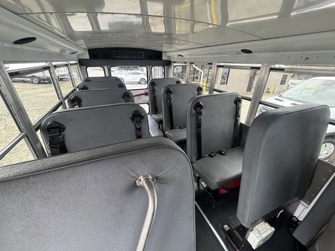 Used 2008 Chevrolet Express 3500 w/ School Bus Package image 10