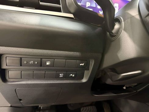 Used 2023 Mitsubishi Outlander SE AWD/4WD image 38