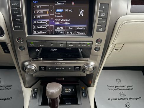 Used 2018 Lexus GX 460 Luxury w/ Preferred Accessory Package image 31