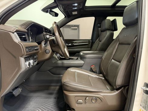 Used 2021 GMC Yukon Denali w/ Denali Premium Package AWD/4WD image 12