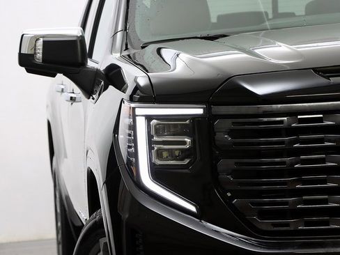 Used 2025 GMC Sierra 1500 Denali Ultimate image 4