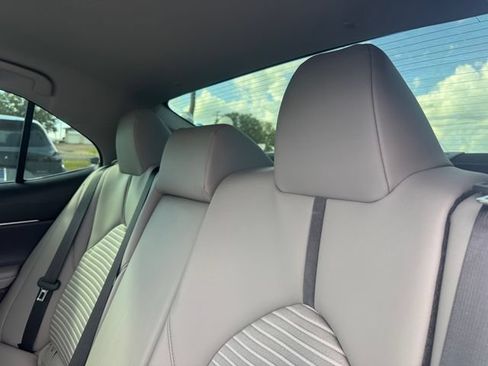 Used 2021 Toyota Camry SE FWD image 27