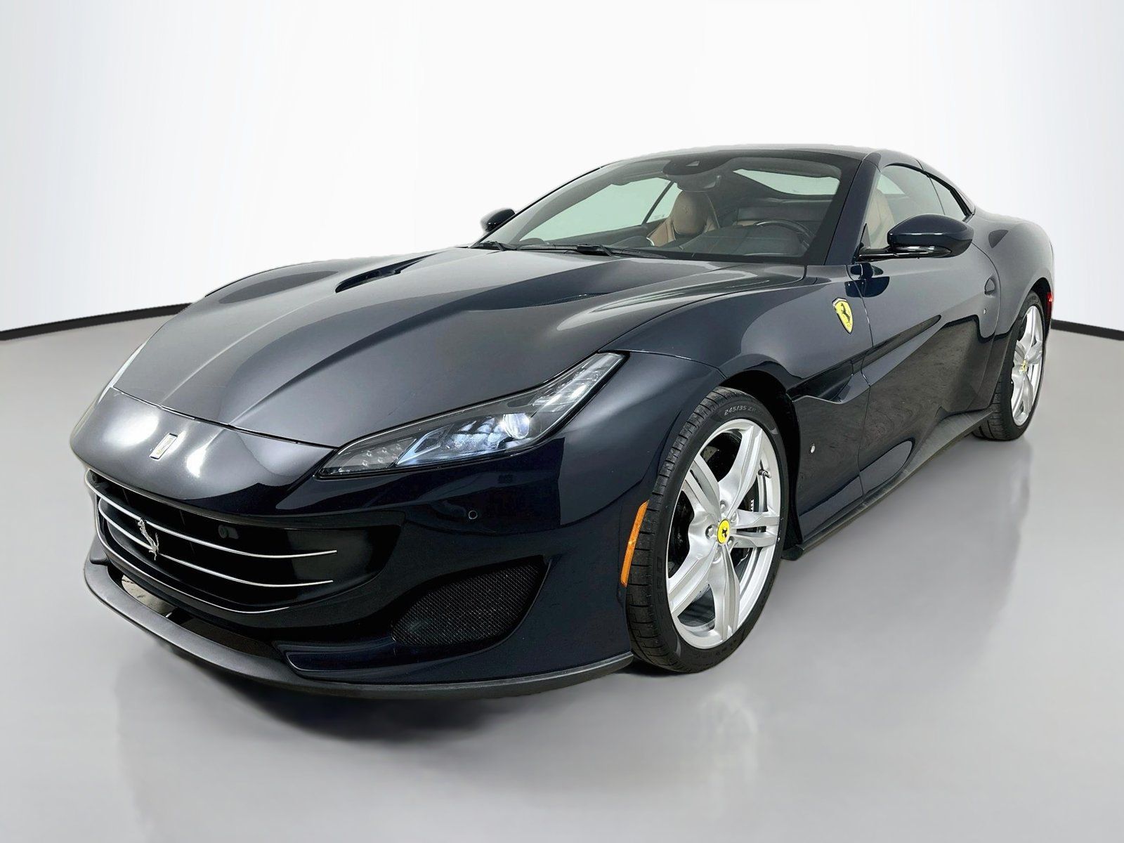 Used 2020 Ferrari Portofino RWD image 1