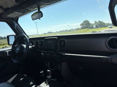 Used 2021 Jeep Gladiator Sport AWD/4WD image 14