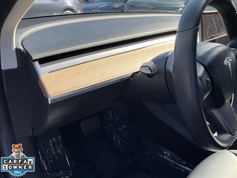 Used 2018 Tesla Model 3 Long Range RWD image 18