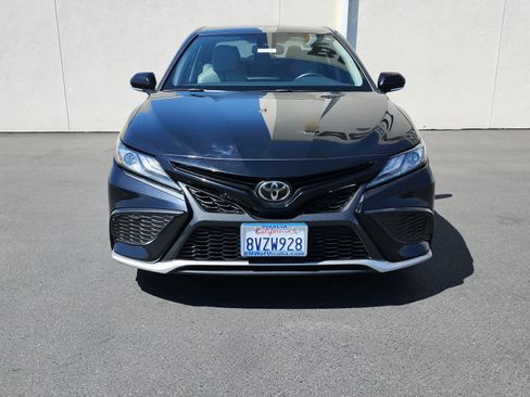 Used 2021 Toyota Camry XSE FWD image 5