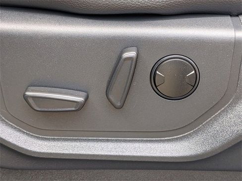 Used 2022 Ford F250 Lariat w/ Lariat Value Package image 20