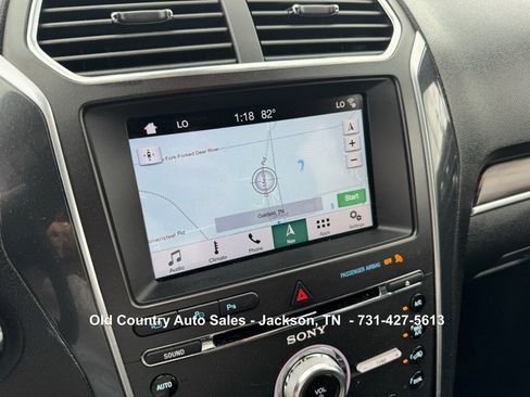 Used 2017 Ford Explorer Limited w/ Equipment Group 301A AWD/4WD image 39