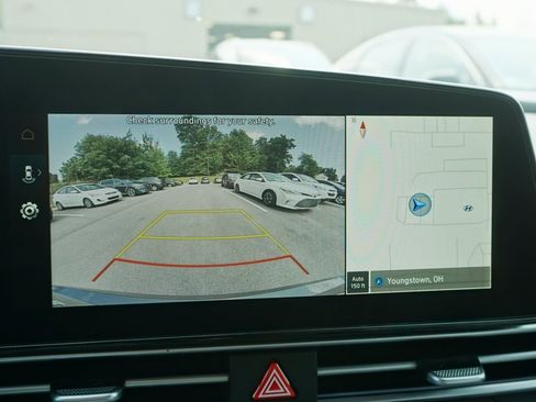 Certified 2024 Hyundai Elantra SEL image 18