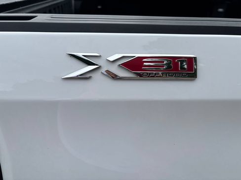 Used 2019 GMC Sierra 1500 SLE w/ SLE Value Package AWD/4WD image 6