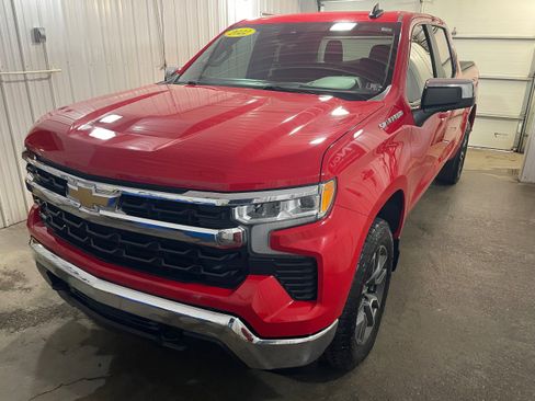 Used 2022 Chevrolet Silverado 1500 LT image 4