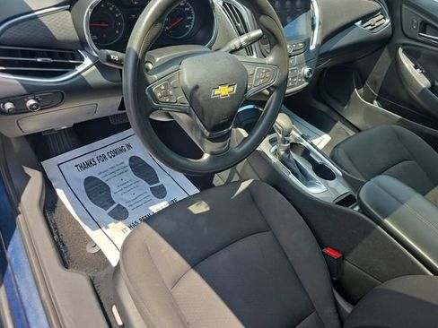 Used 2021 Chevrolet Malibu LT FWD image 16