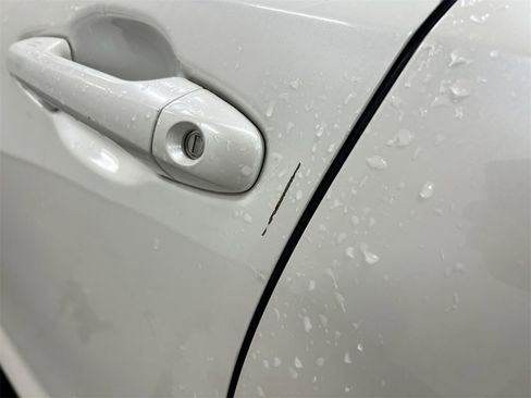 Used 2015 Toyota Highlander Limited image 33