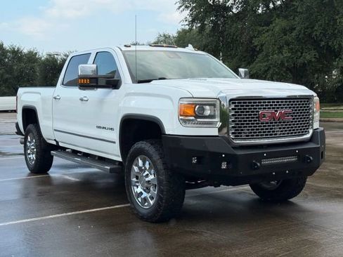Used 2016 GMC Sierra 2500 Denali w/ Duramax Plus Package image 7