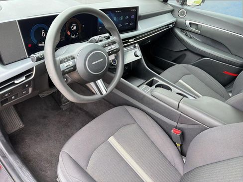 Used 2025 Hyundai Sonata SEL FWD image 4