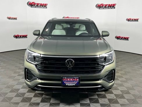 Used 2025 Volkswagen Atlas Cross Sport SEL Premium R-Line AWD/4WD image 4