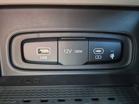 New 2026 Hyundai Venue SEL FWD image 29