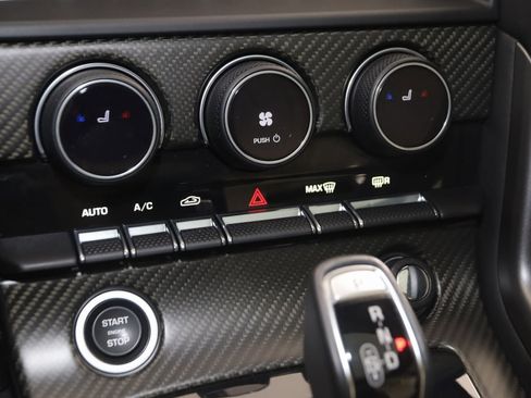 Used 2021 Jaguar F-TYPE R image 40