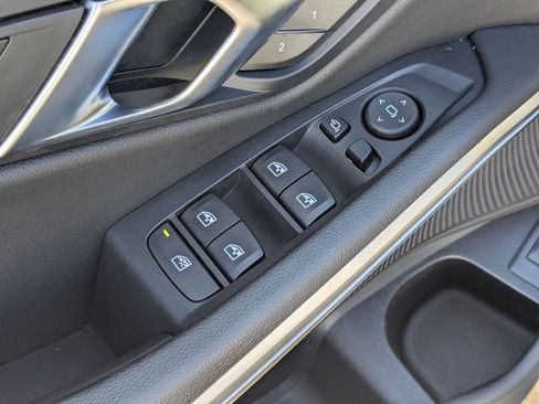 Used 2025 BMW 330i Sedan w/ Premium Package image 13