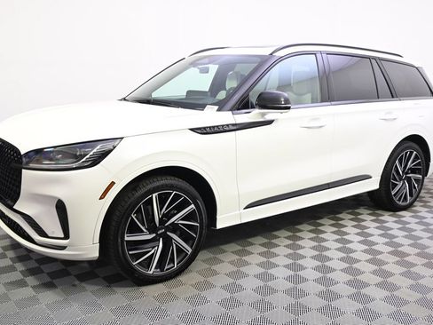 New 2026 Lincoln Aviator Black Label w/ Jet Appearance Package AWD/4WD image 2