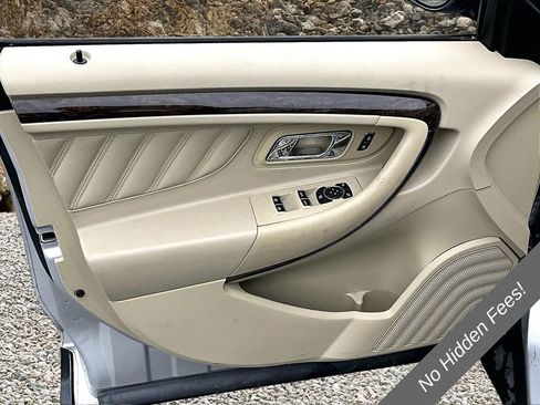 Used 2018 Ford Taurus Limited FWD image 21