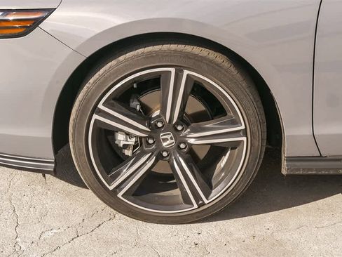 Used 2024 Honda Accord Sport image 5