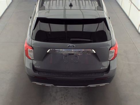 Used 2022 Ford Explorer XLT w/ Equipment Group 202A AWD/4WD image 7