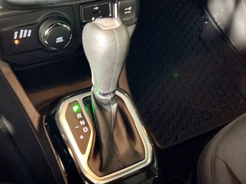 Used 2022 Jeep Renegade Altitude image 18