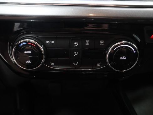 Used 2026 Chevrolet Trax ACTIV w/ Driver Confidence Package FWD image 33