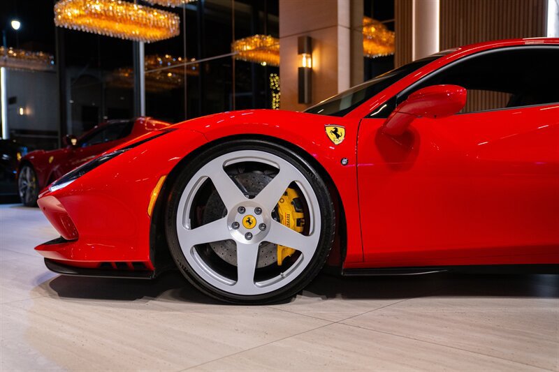 Used 2021 Ferrari F8 Tributo RWD image 18