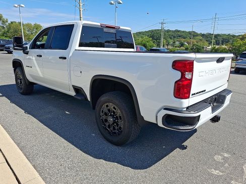 Used 2023 Chevrolet Silverado 2500 LT w/ Z71 Sport Edition AWD/4WD image 5