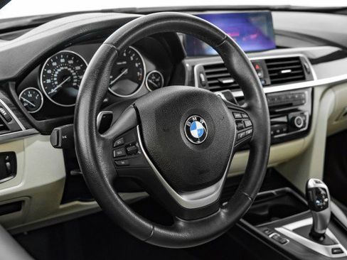 Used 2018 BMW 330e RWD image 13