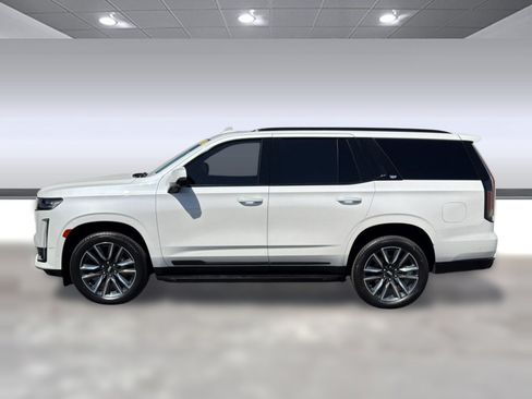 Used 2023 Cadillac Escalade Sport w/ Heavy-Duty Trailer Package AWD/4WD image 2